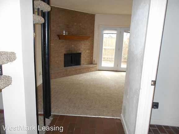 5th image of 5018D Kenosha Ave