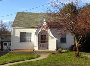 1694 Hancock Ave, Apollo, PA 15613