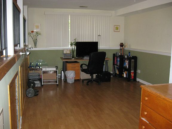 2nd image of 1033 Park Crest Dr