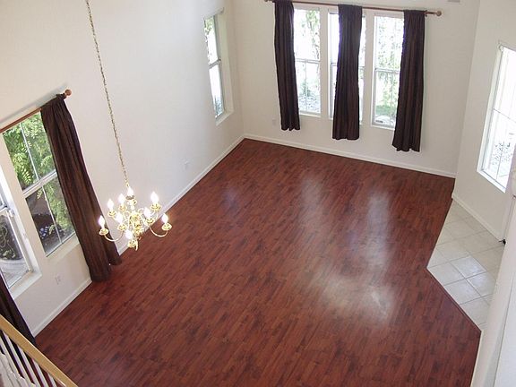 5th image of 486 Esplanade Ln