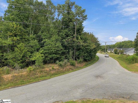 2nd image of Hipps Rd