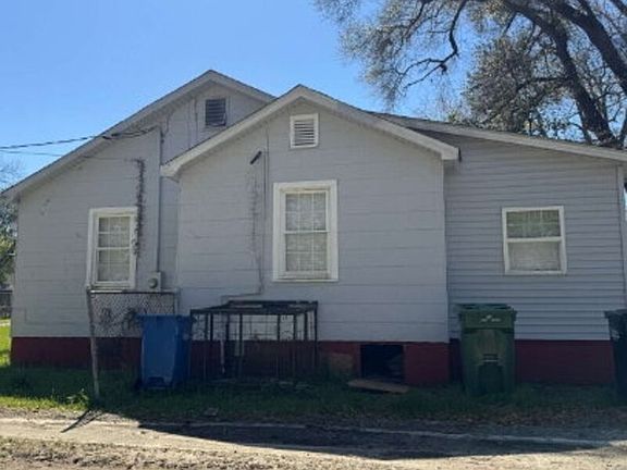 5th image of 809 Fletcher Ave