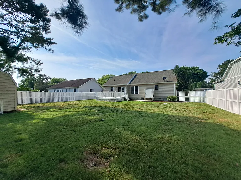 107 Strawberry Way — Photo 16