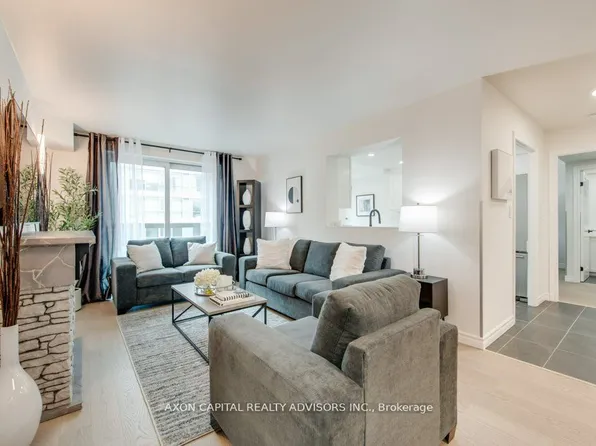 168 Simcoe St #1513, Toronto, ON M5H 4C9