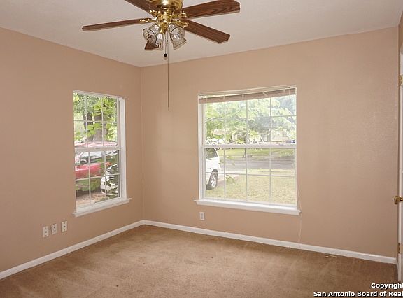 4th image of 451 Wayside Dr