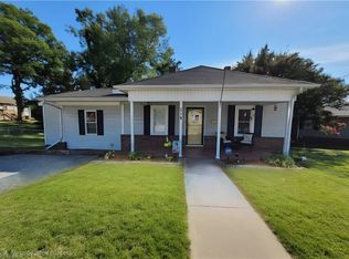 319 Hay St, Mount Airy, NC 27030