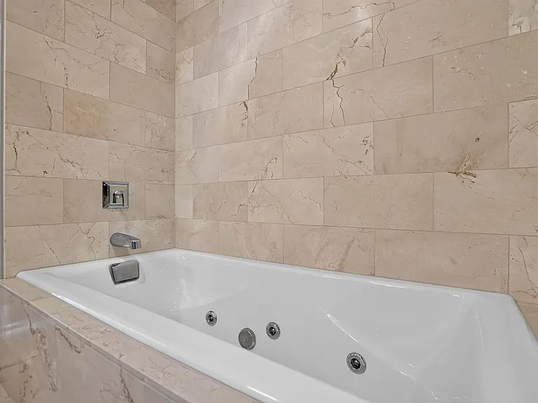 1221 SW 10th Ave #1605 — Photo 19