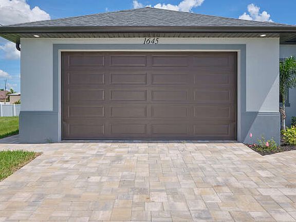 3rd image of 1645 NW 38th Pl