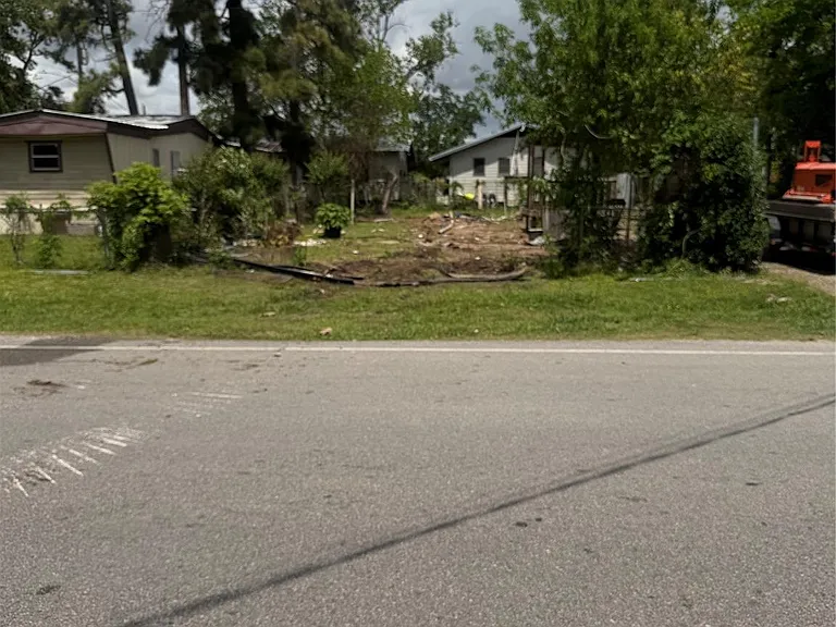 14005 Longview St — Photo 2