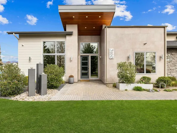 3160 N Duane Dr, Meridian, ID 83646