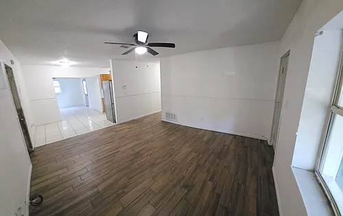 221 Edison Dr Photo 1