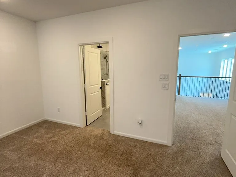 1542 Park Path Dr — Photo 7