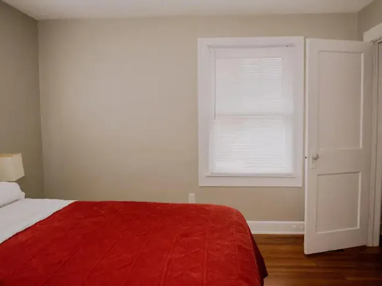 4248 N College Ave — Photo 12