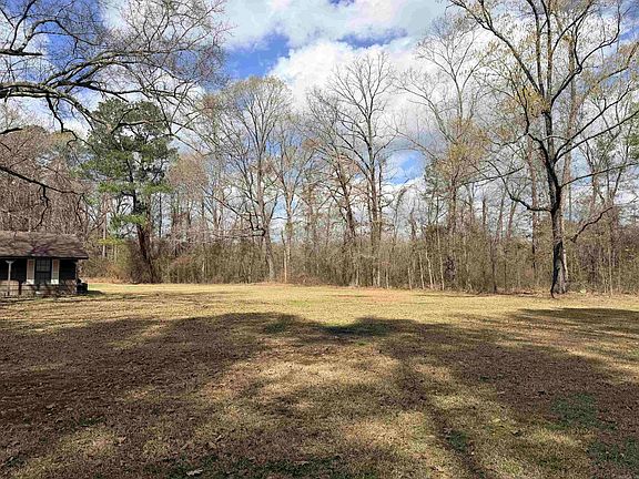 3rd image of 3282 Ashley Road 3