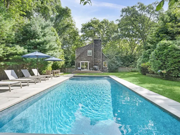 12 Wheelock Walk, East Hampton, NY 11937