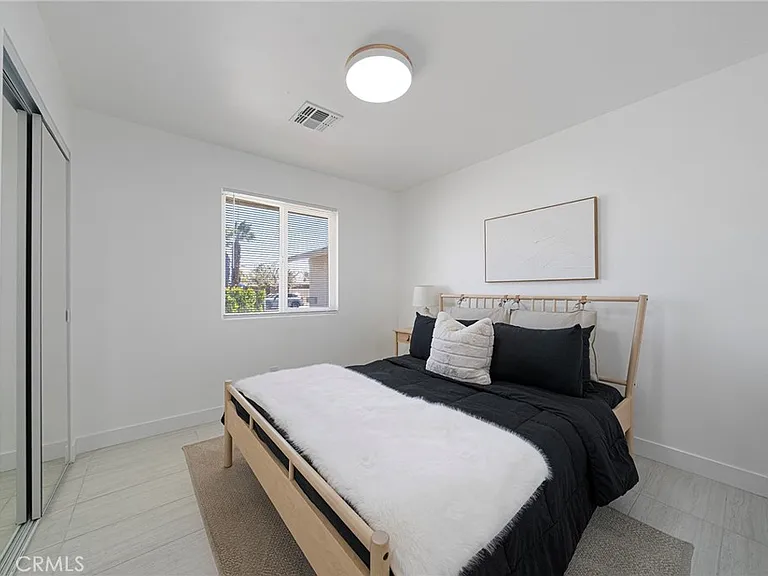 373 W Avenida Cerca — Photo 24