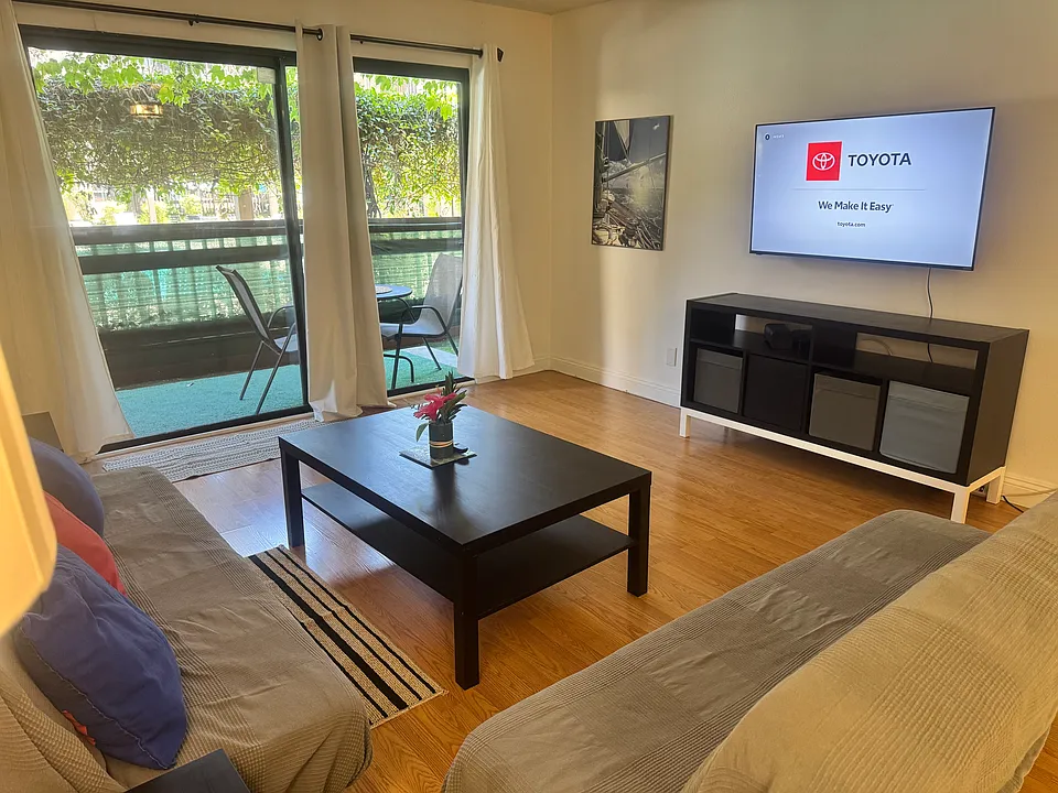 22100 Burbank Blvd #139D