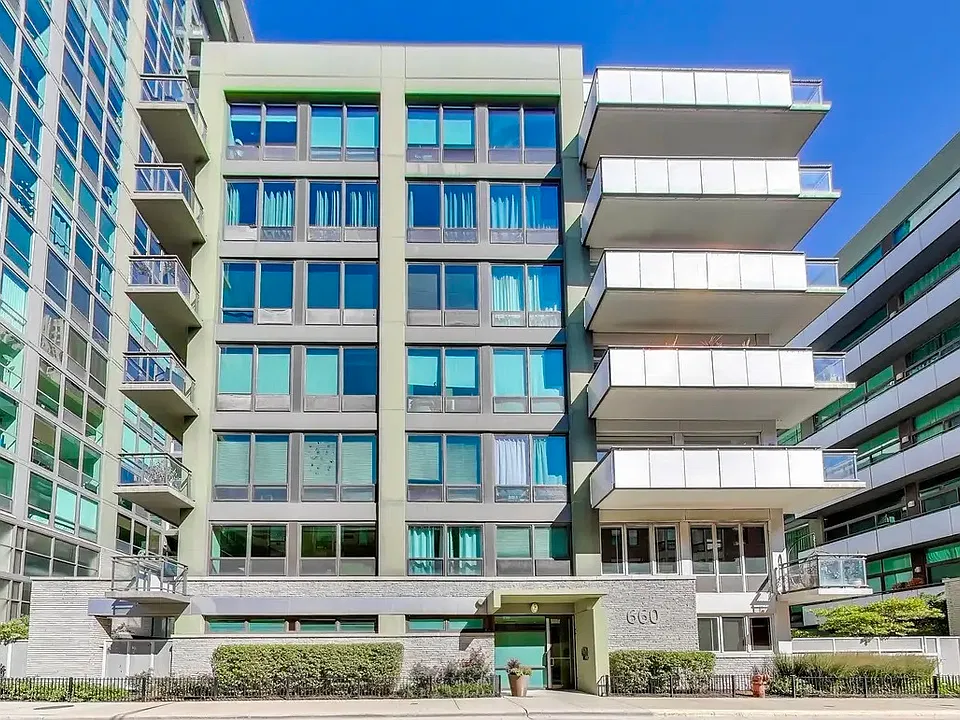 660 W Wayman #705B