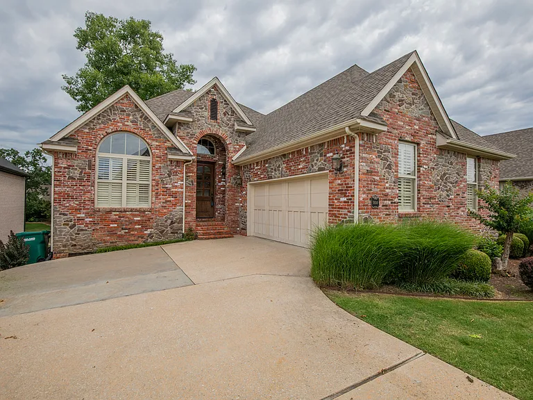 5004 S Turnberry Rd — Photo 2