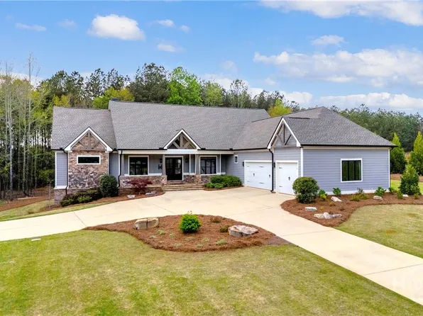 2499 River's Edge Drive, Bogart, GA 30622