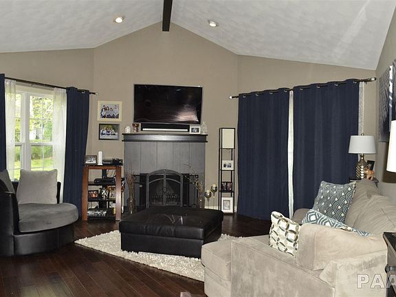 2nd image of 5502 N Sherwood Ave