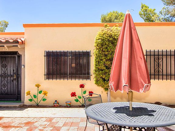 2nd image of 113 W Calle Del Ano