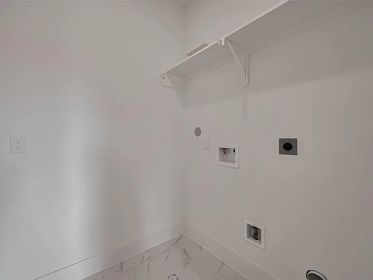 776 Mansfield St — Photo 25