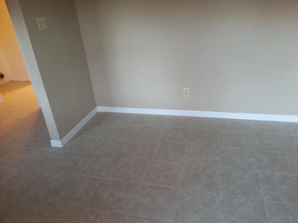 1313 Glencrest Ln
