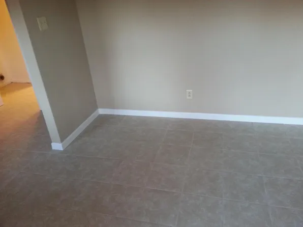 1313 Glencrest Ln, Longview, TX 75601