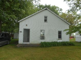 2035 Rose St, Carleton, MI 48117