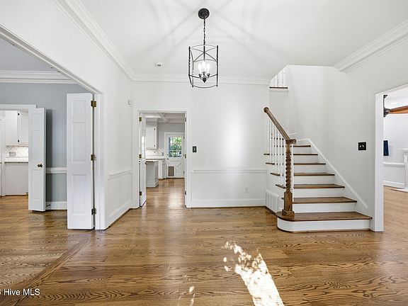 5th image of 206 Granville Drive