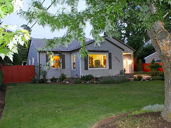 4th image of 2965 S Gloria St