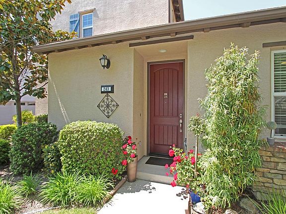 3rd image of 243 Chambord Way