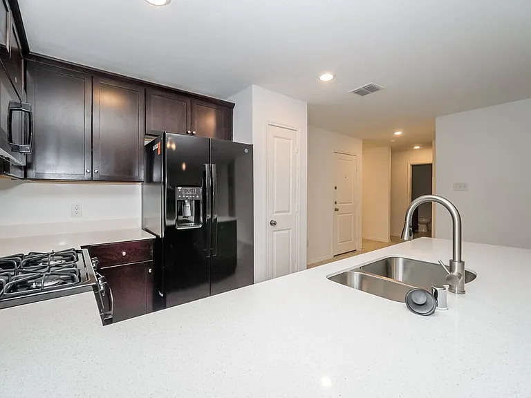 8401 Hollow Bend St — Photo 9