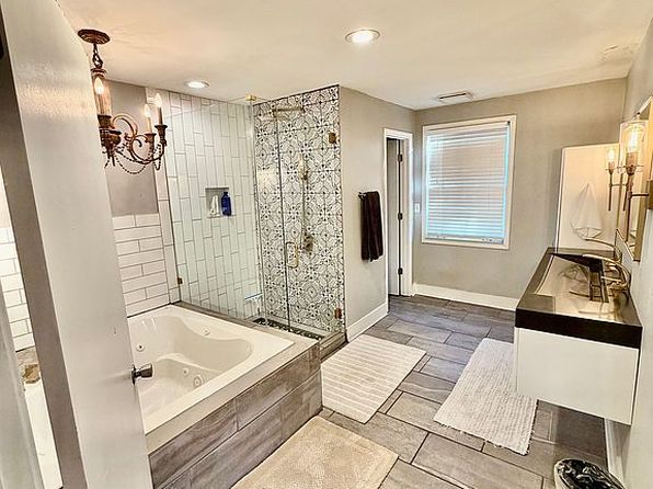 802 Lynn Dr