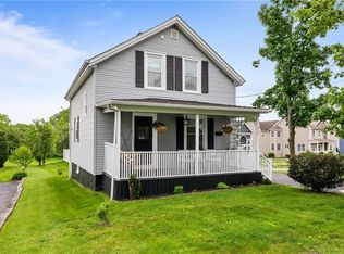 1978 County St, Somerset, MA 02726