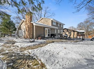 1739 Valerie Ln, New Brighton, MN 55112