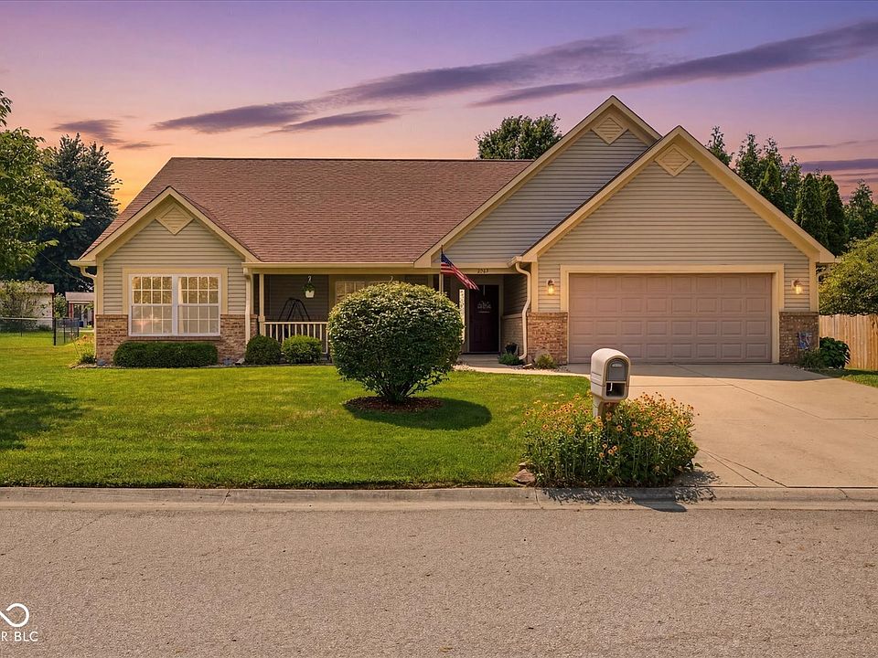 1st image of 2307 Eagle Brook Dr