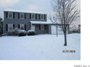 202 Lookout Cir, Syracuse, NY 13209