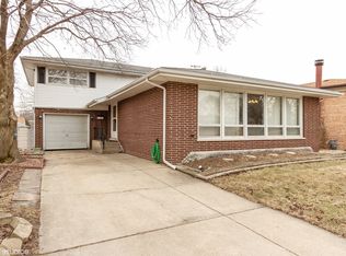 14627 Tripp Ave, Midlothian, IL 60445