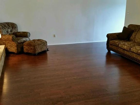 4th image of 2745 Blue Grass Dr