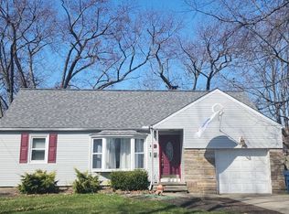 596 Iroquois Trl, Willoughby, OH 44094