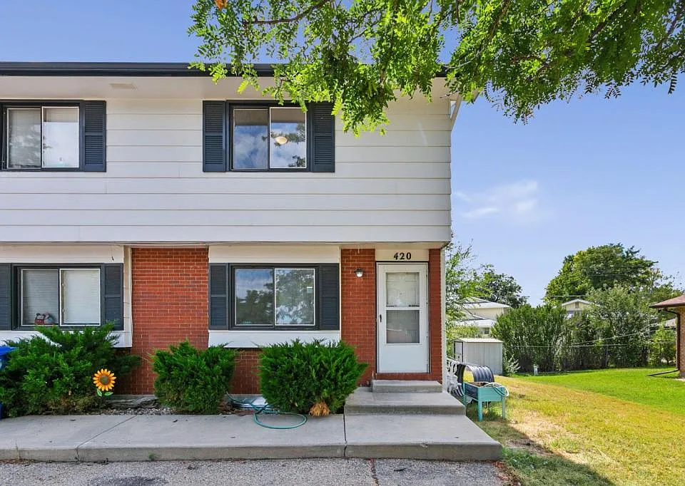 418 Mulberry Dr