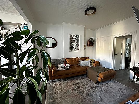 1st image of 124 Jefferson St #2