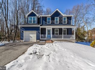 8122 Mountain View Cir, Pasadena, MD 21122