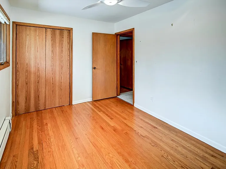 4746 Lafayette Dr — Photo 46