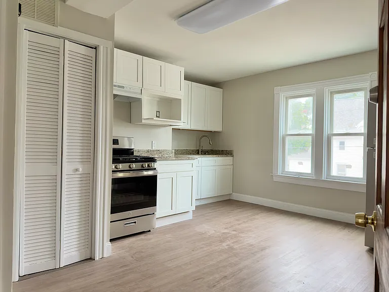 35 Mulberry St #2 — Photo 2