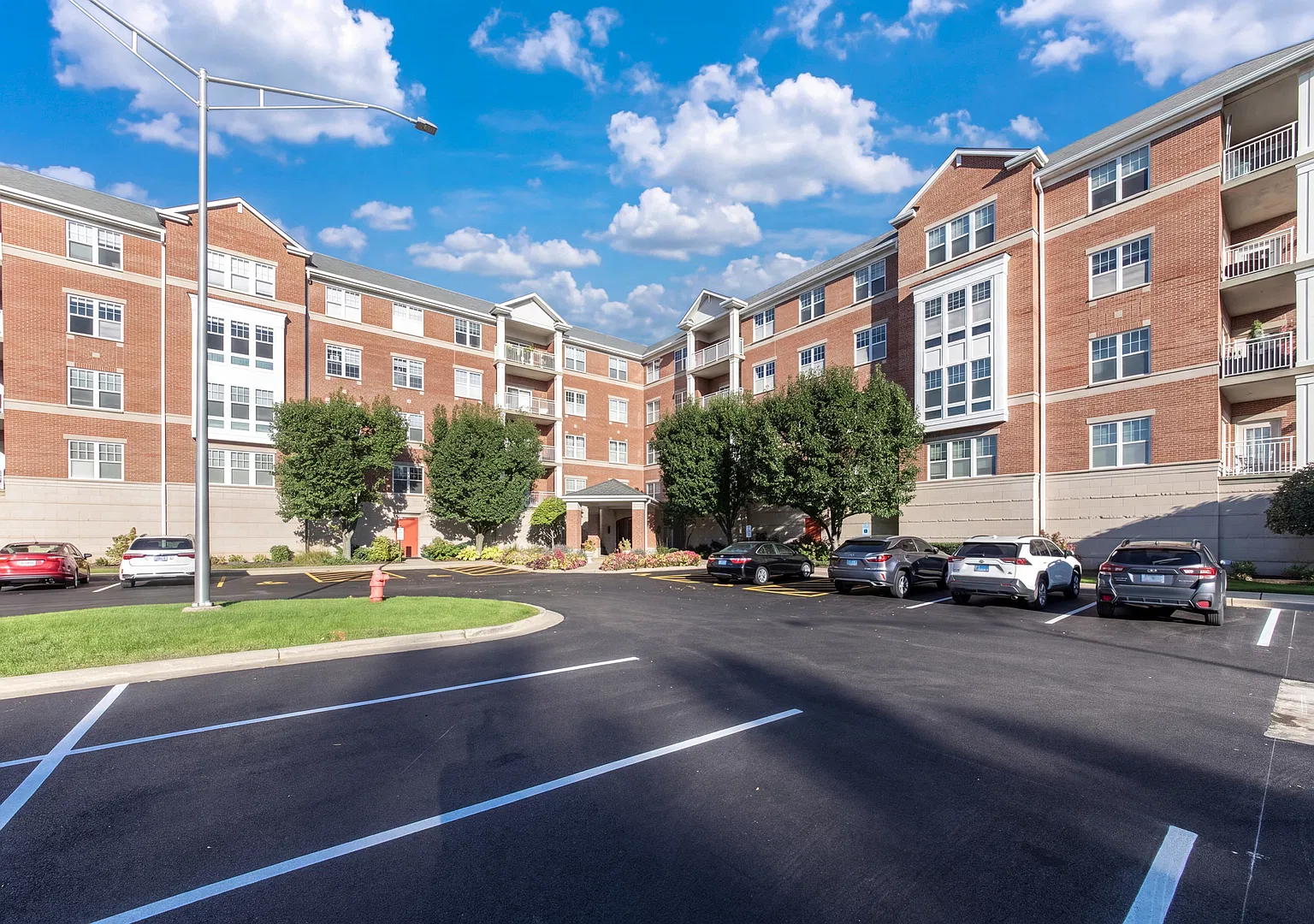 101 Pointe Dr — Photo 1