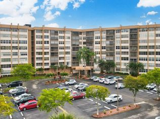 1200 Saint Charles Pl APT 518, Hollywood, FL 33026