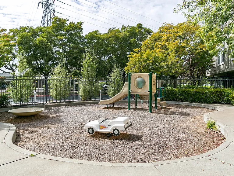 880 Meridian Bay Ln #212 — Photo 39